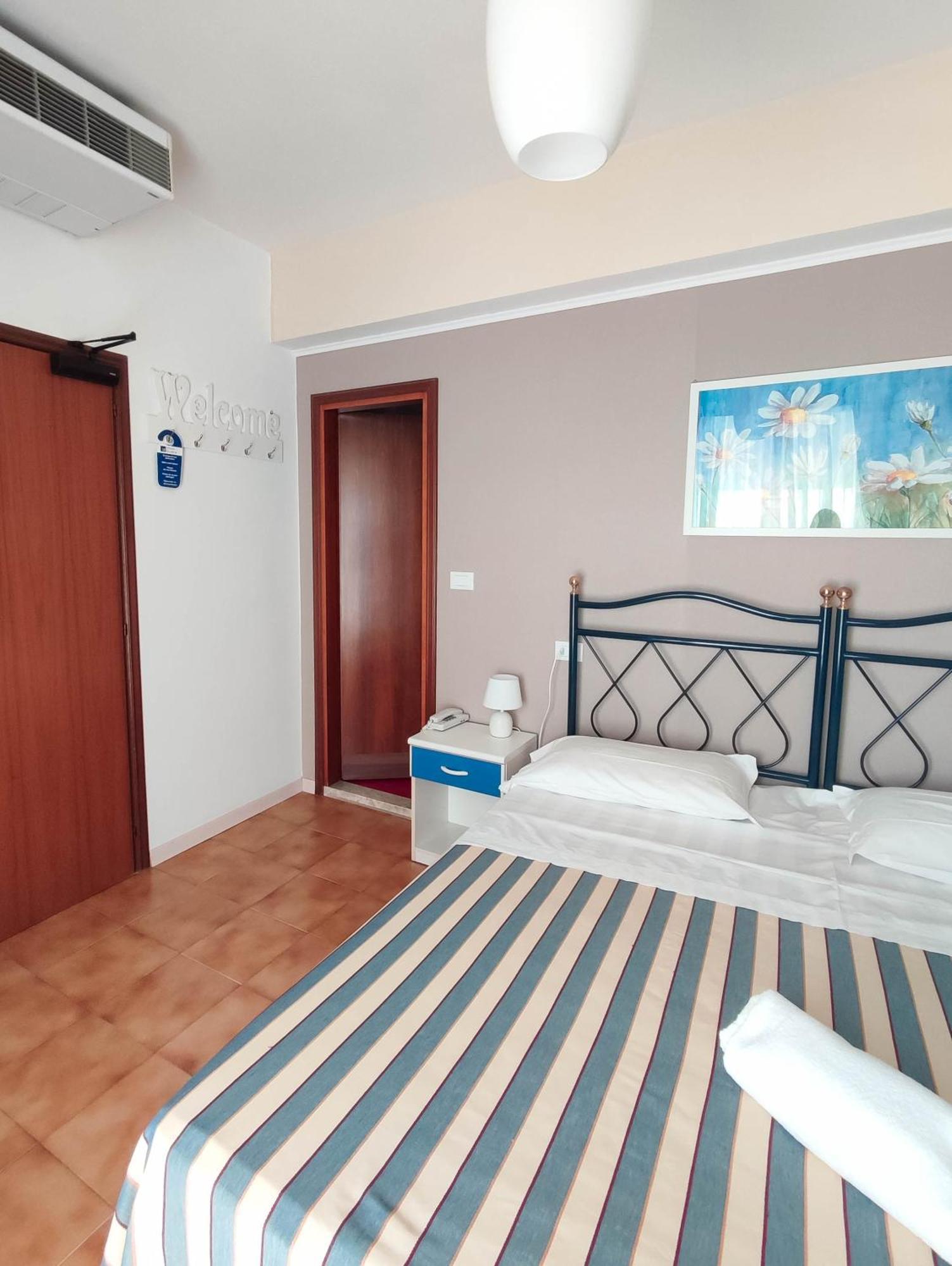Hotel Riviera Lido di Jesolo Exterior photo